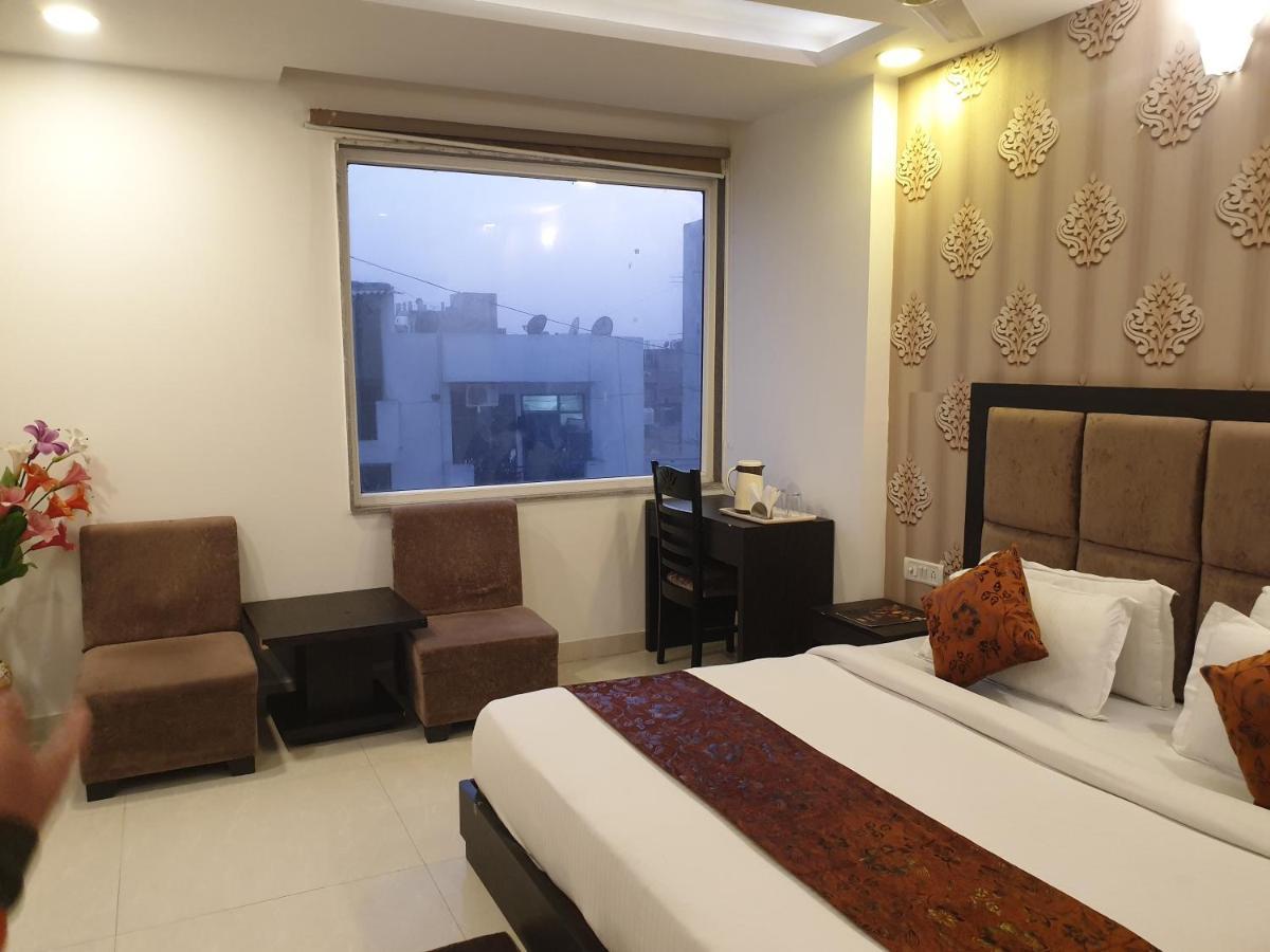Hotel Aashiyana Inn Neu-Delhi Exterior foto