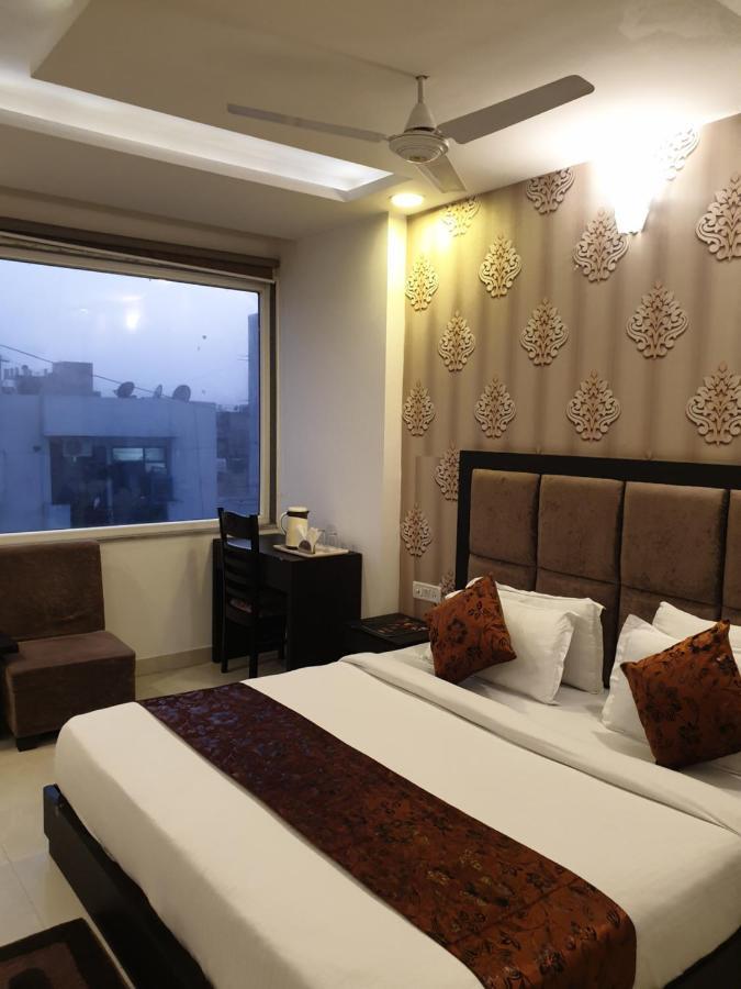 Hotel Aashiyana Inn Neu-Delhi Exterior foto